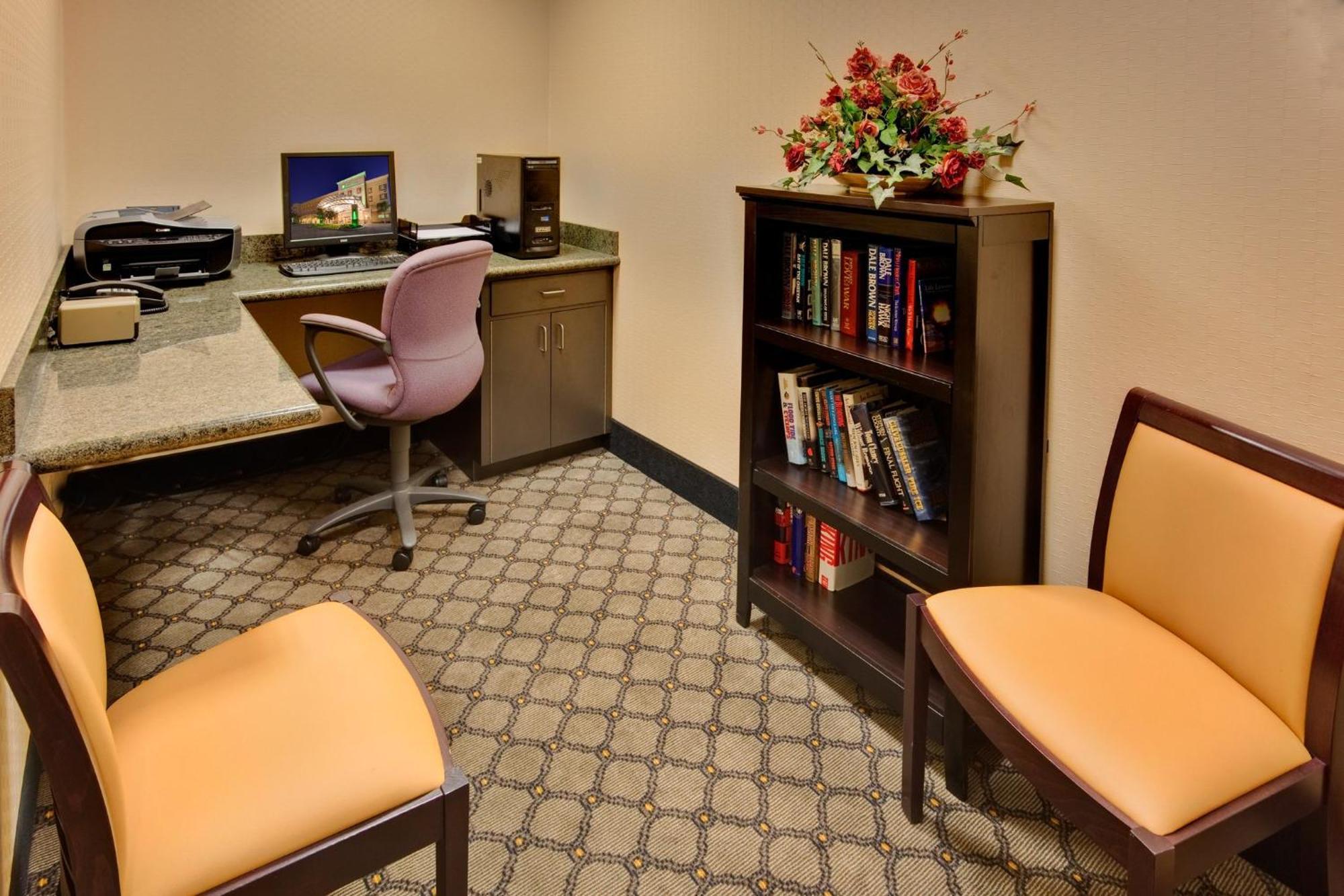 Holiday Inn & Suites Bakersfield By Ihg Zewnętrze zdjęcie